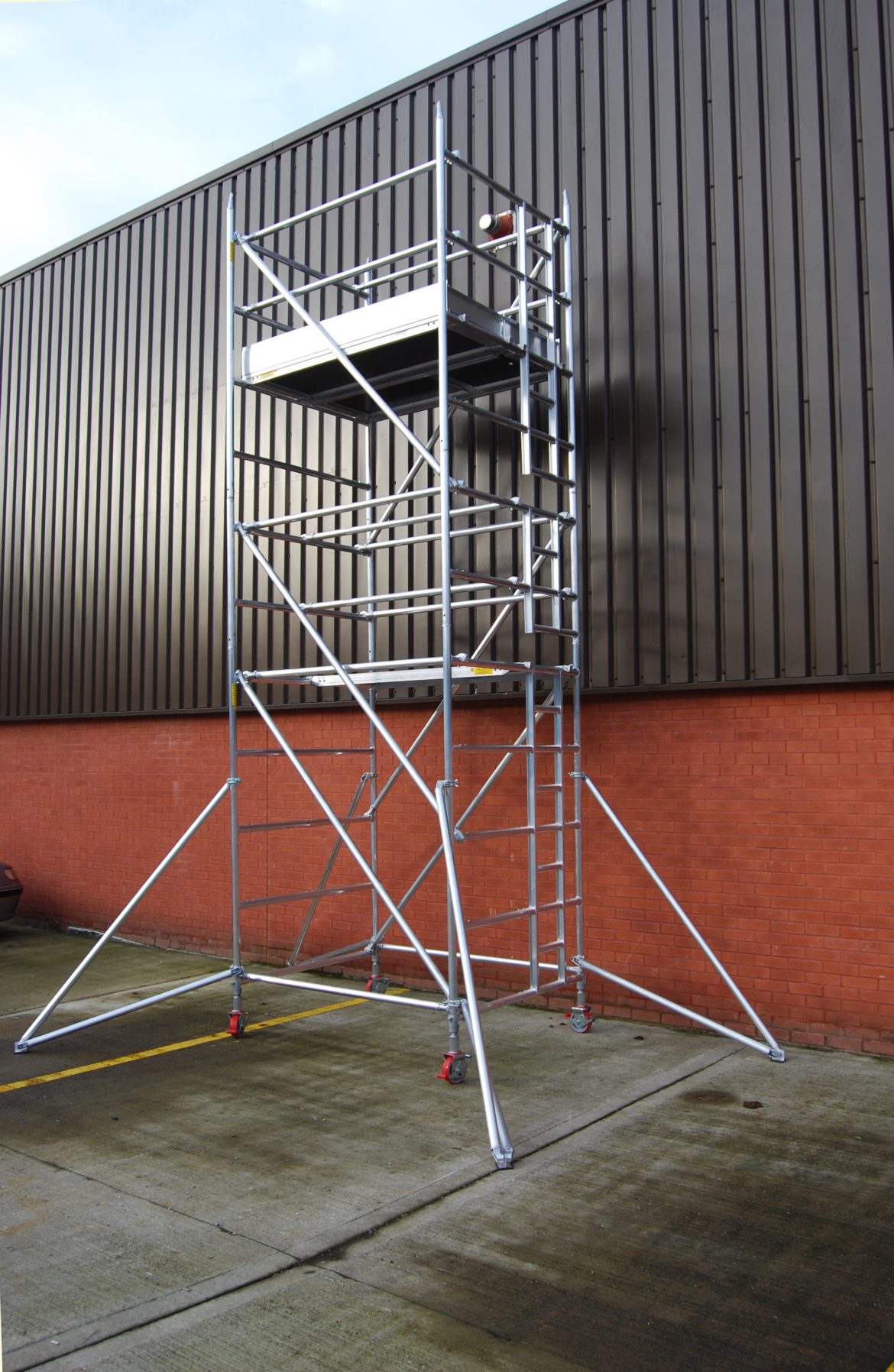 scaffolding to use on stairs